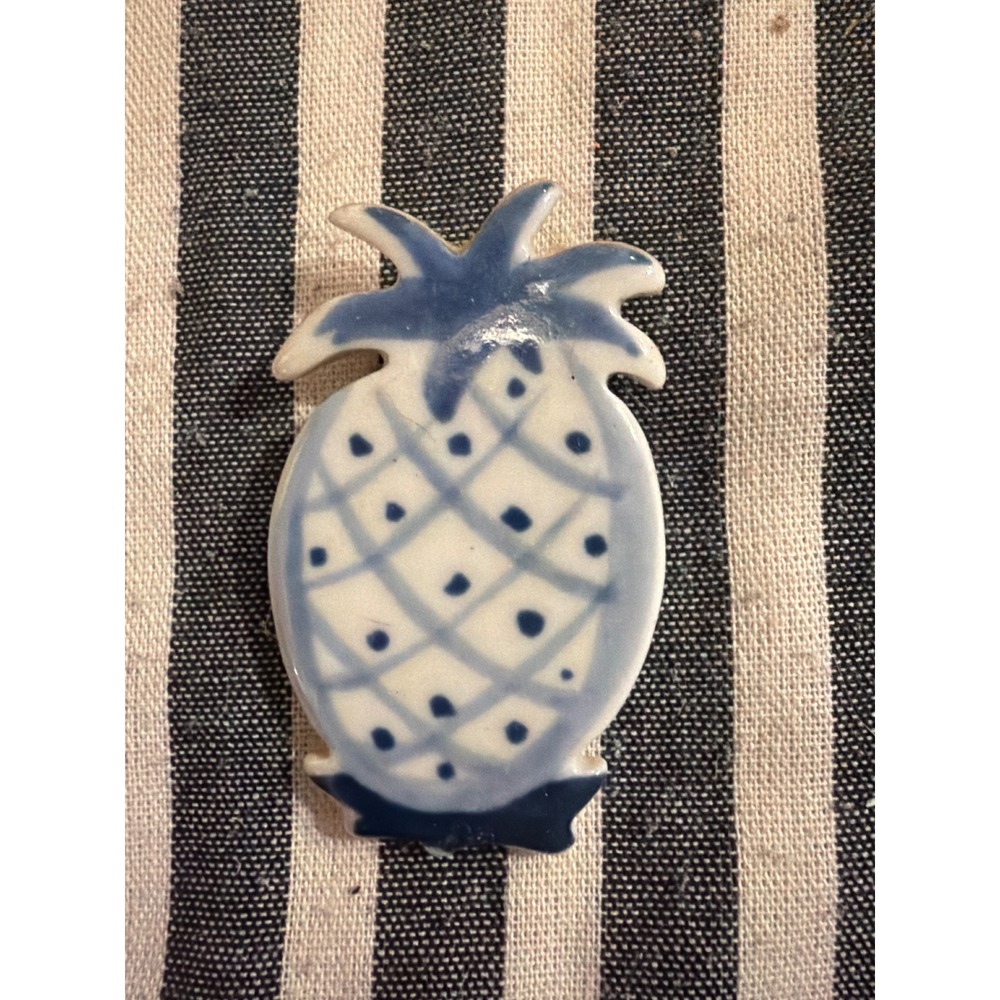 Vintage Russ Berrie Ceramic Pineapple Magnet Blue White Fruit Decor 5825 Taiwan